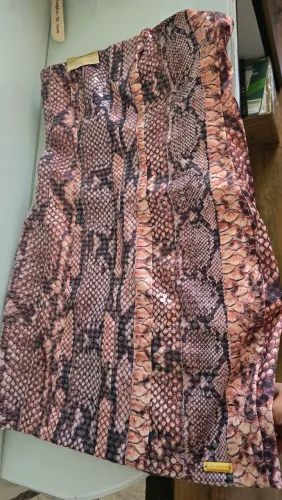 Vestido lanca perfume