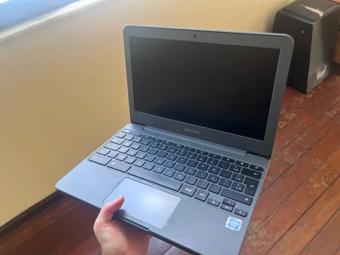 Notebook Samsung Chromebook Grafite 16 GB Intel N3060 2GB de Ram