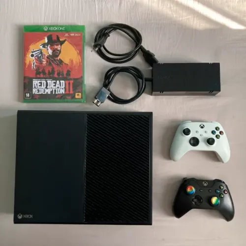 Xbox ONE Fat 500gb + 2 controles + Red Dead Dedemption 2