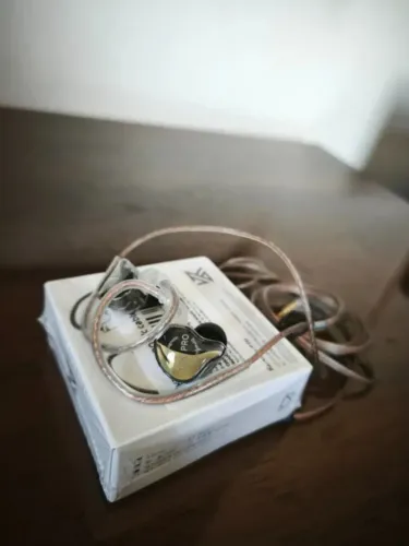 Fone de Ouvido KZ EDC PRO com microfone NOVO/ORIGINAL (LACRADO) palco e estúdio