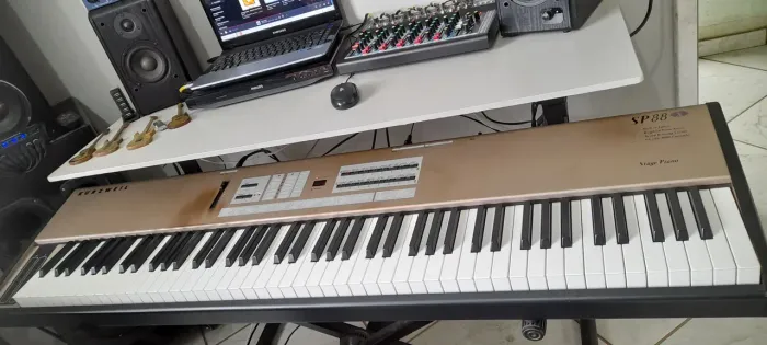 Piano sp88 x kurzweil