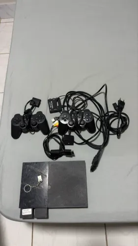 Vendo Ps2 em otimo estado, funcionando perfeitamente!
