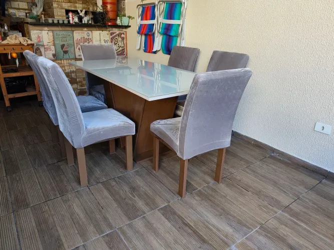 Mesa 6 cadeiras