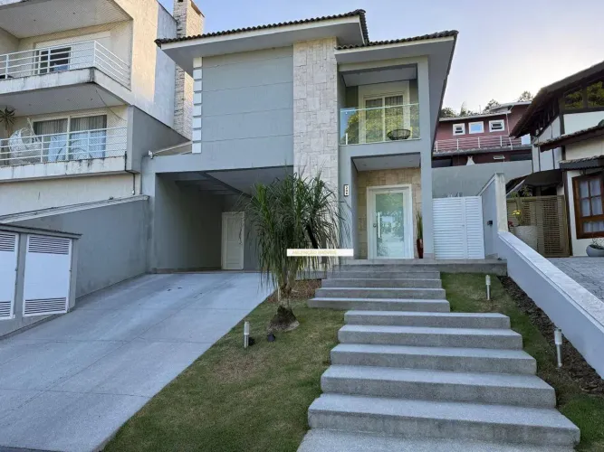 Casa com 3 dormitórios à venda, 240 m² por R$ 2.500.000,00 - Arujázinho IV - Arujá/SP