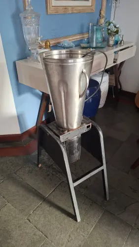 Liquidificador Industrial Motor WEG 2cv ideal para Açaí
