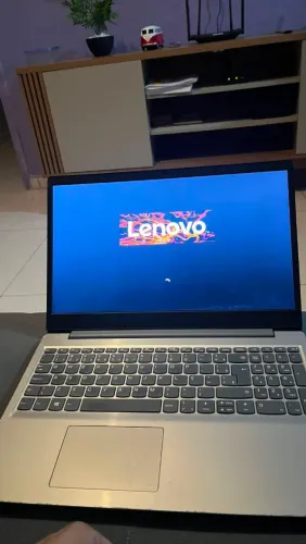 Vende-se notebook Lenovo Ideapad s145