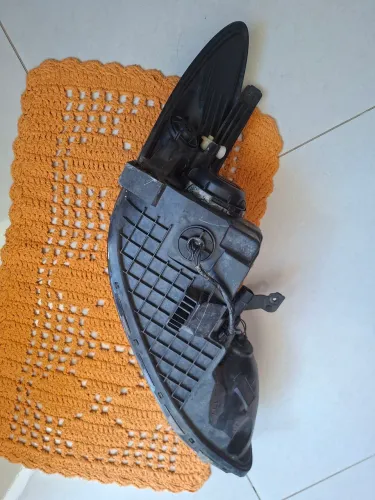 Farol esquerdo cruze com led original 2018