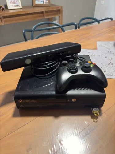 Xbox 360 - Perfeito estado