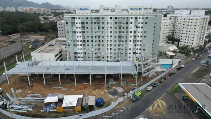 LOJAS COMERCIAIS COM 145,54M² PARA LOCAÇÃO NA ES-010 SERRA/ES