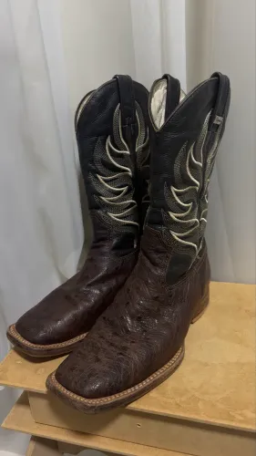 Bota reizinho coro de avestruz n:41