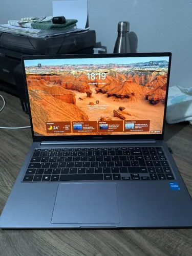 Notebook Samsung Book 4
