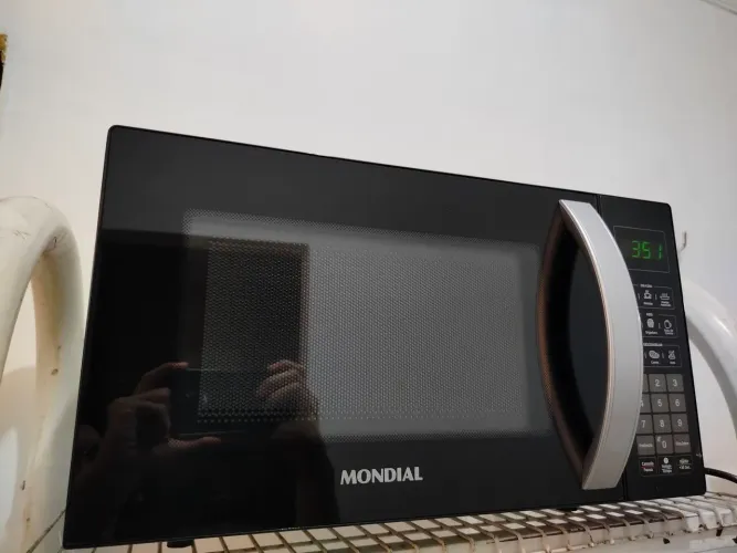 Micro-ondas Mondial MO-01-21-B 21L Preto - Novíssimo (Comprado em Junho/2026)
