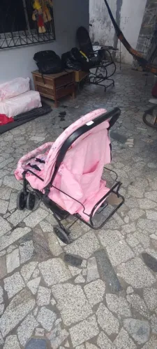 Carrinho de bebê passeio pra menina