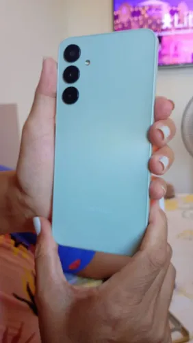 Celular impecável A16 256 12 g