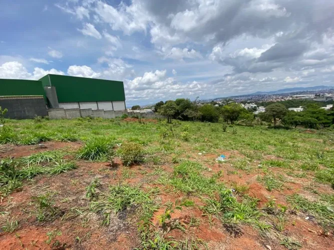 Lote | 2 mil m2 | Cabral | Cefet