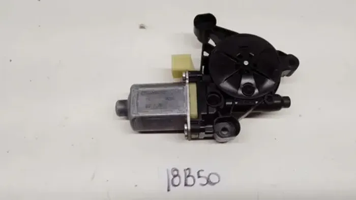 Motor Máquina De Vidro Lado Direito Audi Tt 2015