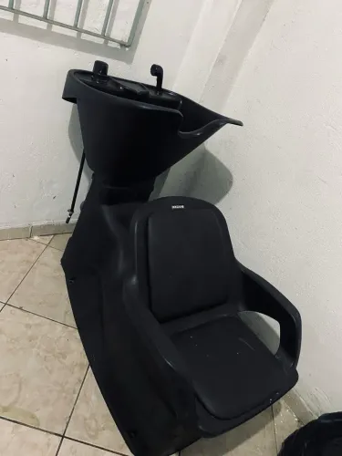 Vende-se lavatório novo usado apenas 3 vezes Preço de desapego