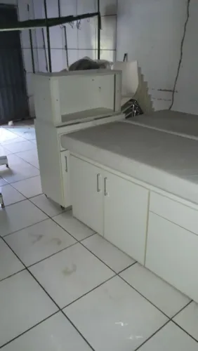 Vendo Macas e Balcão para clínica