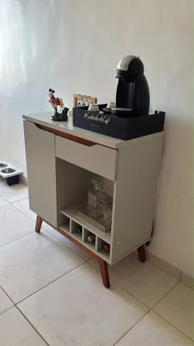 Aparador adega