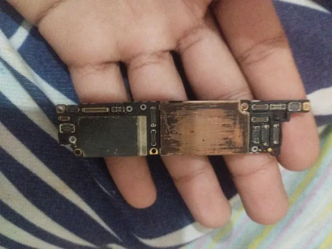 Placa de iPhone xr toda boa