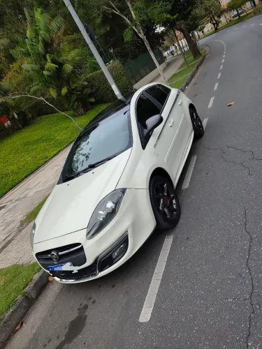 Fiat Bravo Sporting 1.8 Dualogic Flex 16V 5P 2016