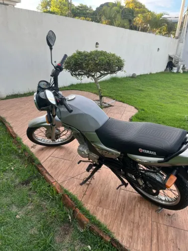 Yamaha YBR 125cc - Conservada, Preservada. Vendo ou Troco.