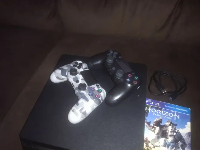 Playstation 4 Slim