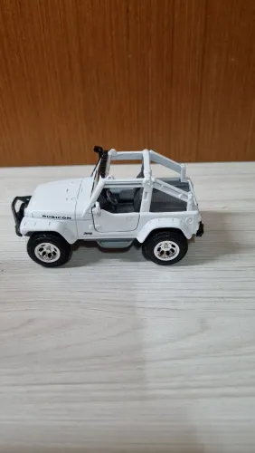 Miniatura jeep maisto rubicon 