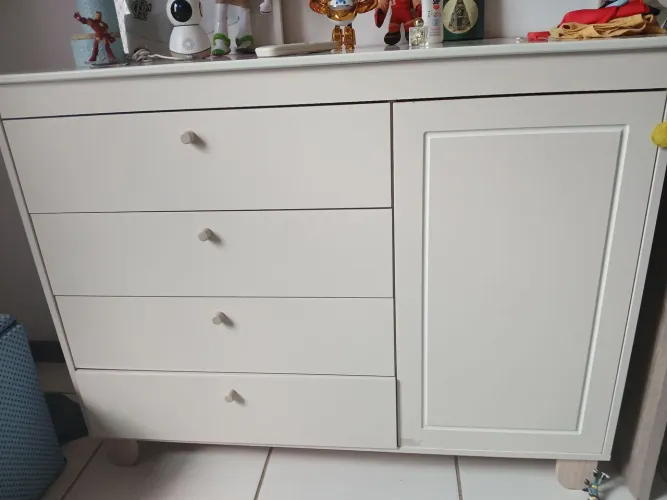 Vendo cômoda 100% mdf