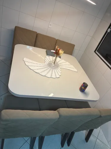 Mesa de jantar 8 cadeiras