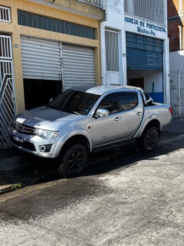 Mitsubishi L200 Triton HLS 2.4 Flex 16V CD Mec. 2016