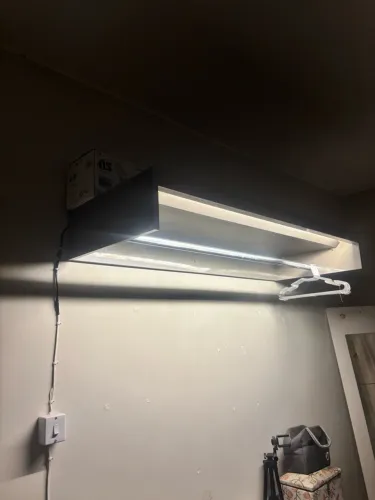 CABIDEIRO COM LED