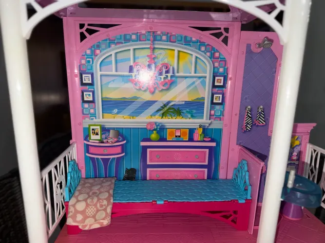Casa de Praia Barbie Real Glam 2011 + 11 Barbies Originais e Acessórios