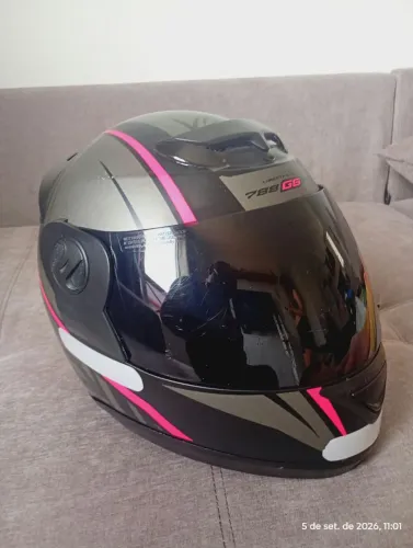 Capacete