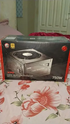 Vende-se essa fonte de Pc, XPG Core Reator 750W 80 Plus Gold Modular