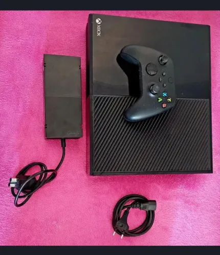 Xbox one 512 Gb, perfeito para jogos online e offline, interessado chamar no chat