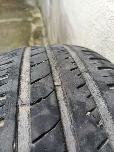 2 pneus aro 165/65 15 meia vida