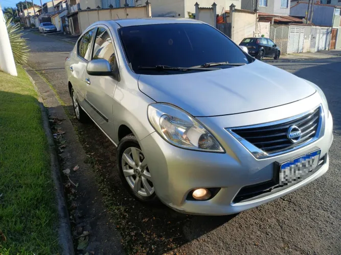 Nissan Versa SL 1.6 16V Flex Fuel 4P Mec. 2013