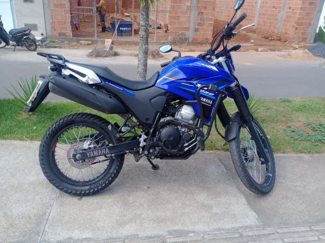 Vendo Lander 250 super zerada ano 2023