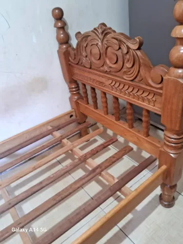 Cama de solteiro em Cerejeira