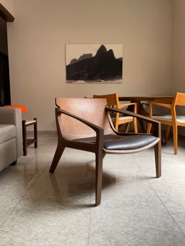 Poltrona Jader Almeida Modelo Linna