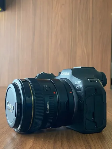*Canon EOS R7 + Lente 50mm f/1.4 USM + Adaptador EF-EOS R | Excelente Estado | 36k Clicks*