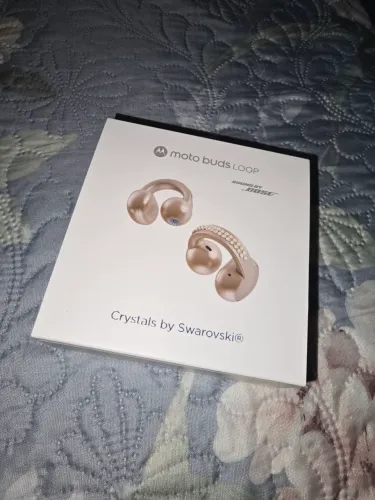 Novo, lacrado, com NF. Motorola Moto Buds Loop Cristals by Swarovski - Sound by Bose