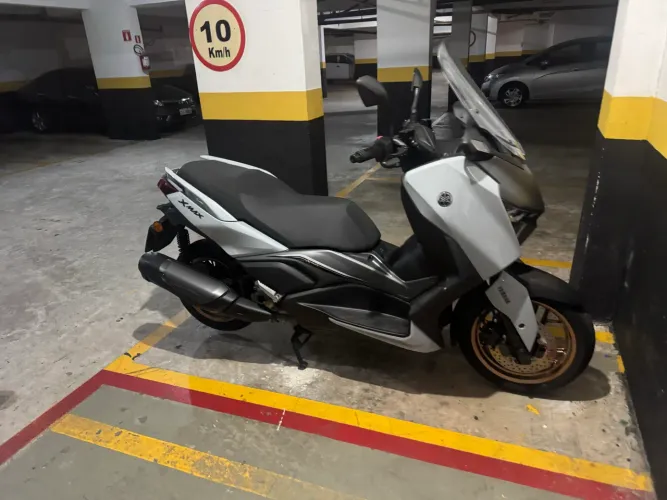 X max 300