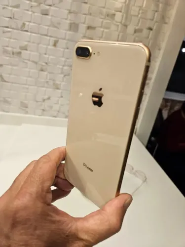 iPhone 8 Plus