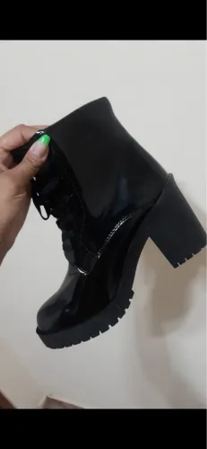 Bota cano médio