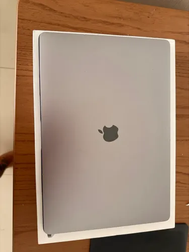 MACBOOK PRO 16 ANO 2019 16GB RAM COREL i7