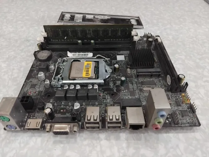 Placa mãe Brazil PC BPC H55M-C V1.0 com I3 548 1 geração 2gb ddr3