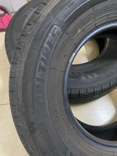 Par de Pneu 255/70 R16
