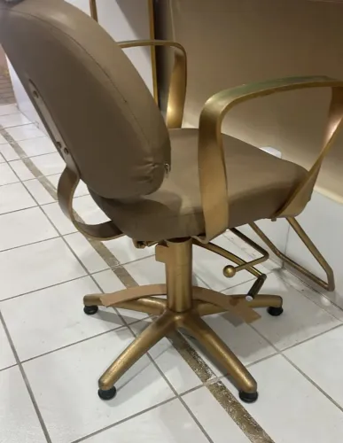 CADEIRAS PARA SALAO OU ESCRITÓRIO